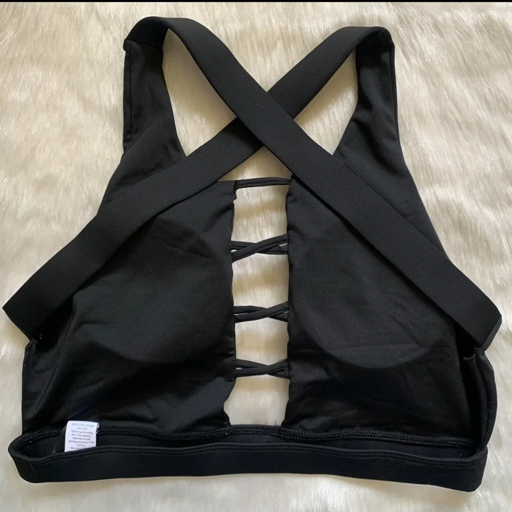 Black Cut-Out Criss-Cross Backless Statement Sporty Gym Athletic Workout Bra Top